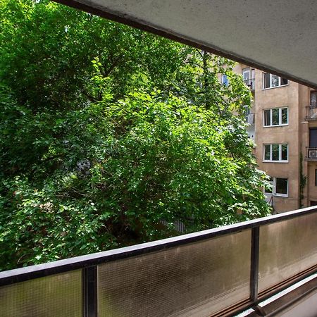 Stylish Quentin Apartment In The King Street Budapeste Exterior foto