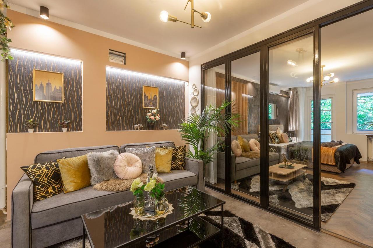 Stylish Quentin Apartment In The King Street Budapeste Exterior foto