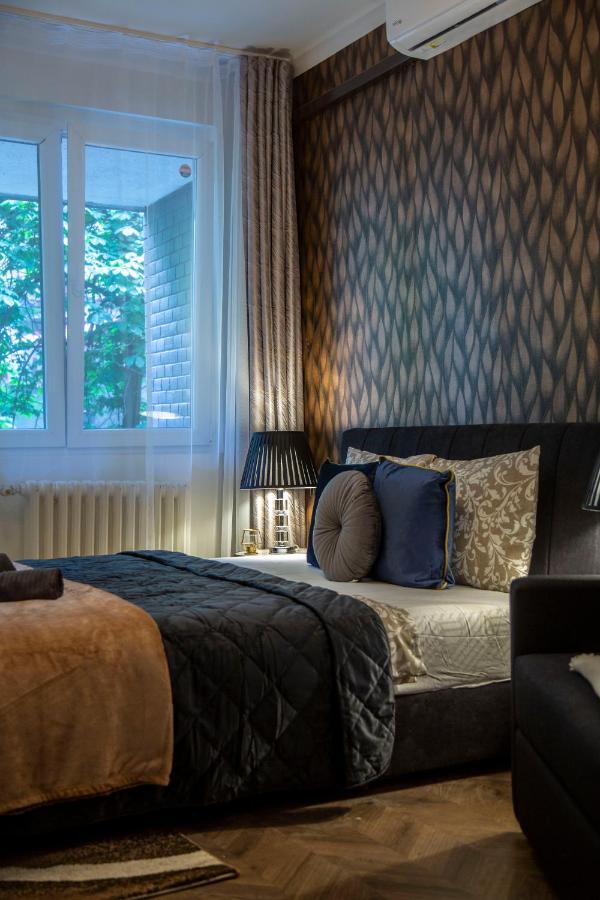 Stylish Quentin Apartment In The King Street Budapeste Exterior foto
