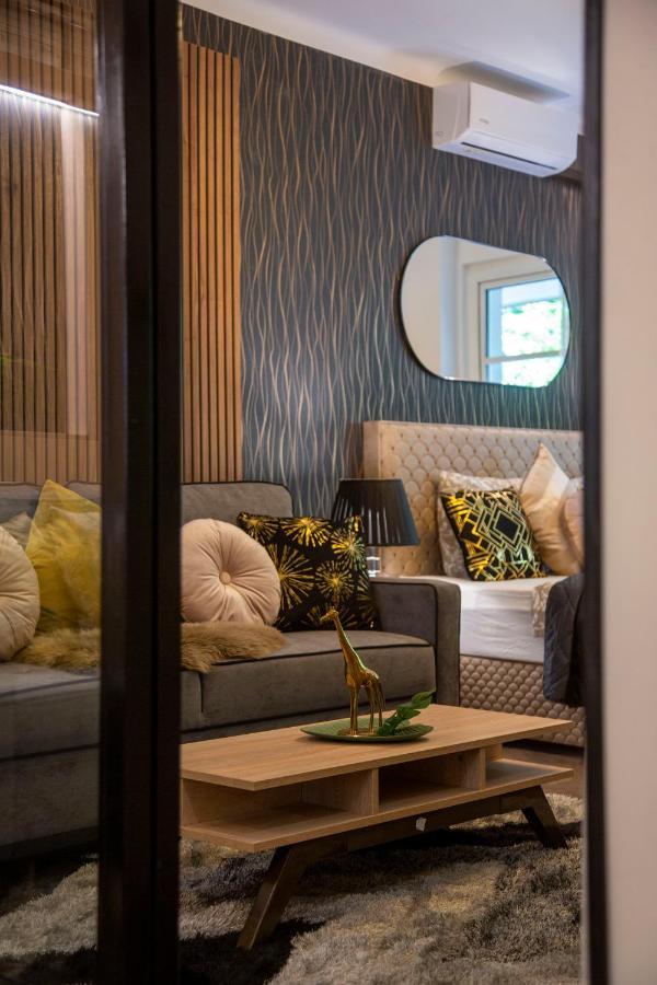 Stylish Quentin Apartment In The King Street Budapeste Exterior foto