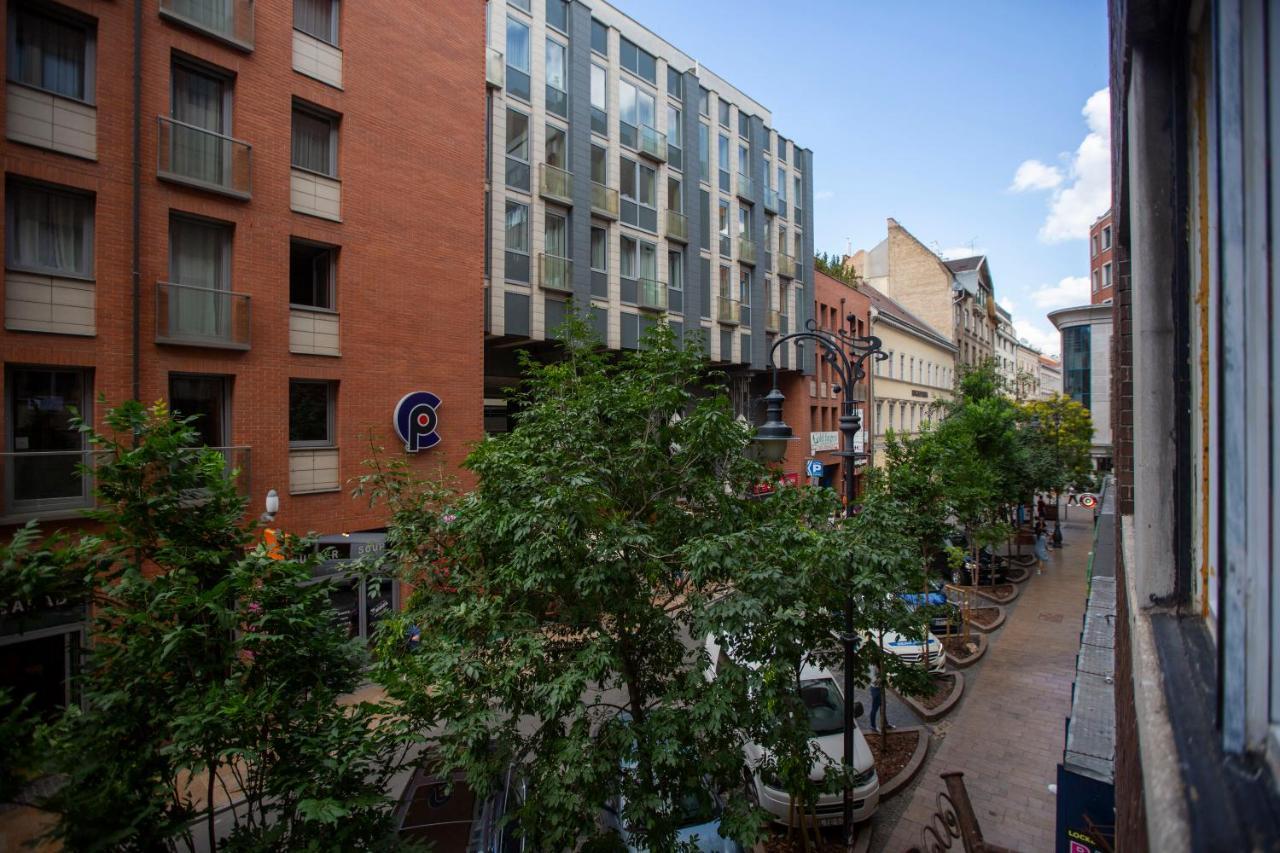 Stylish Quentin Apartment In The King Street Budapeste Exterior foto